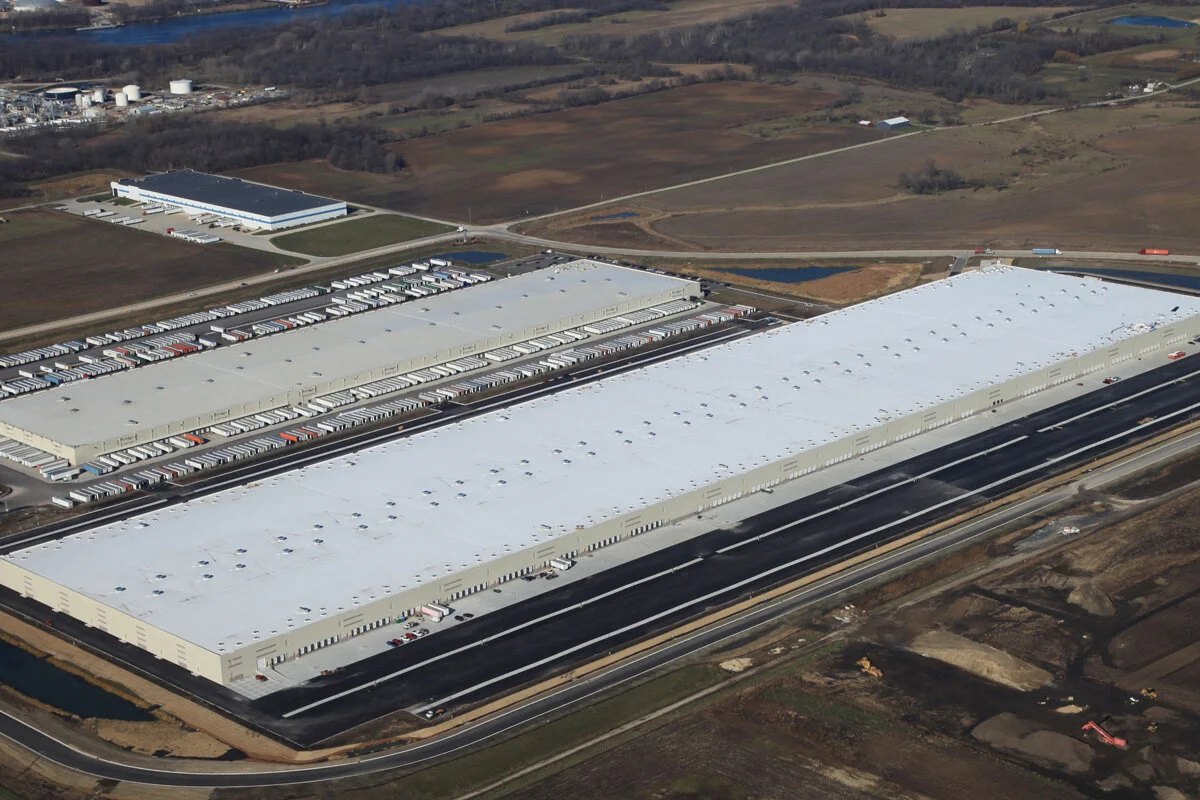 Distribution Center Roofing