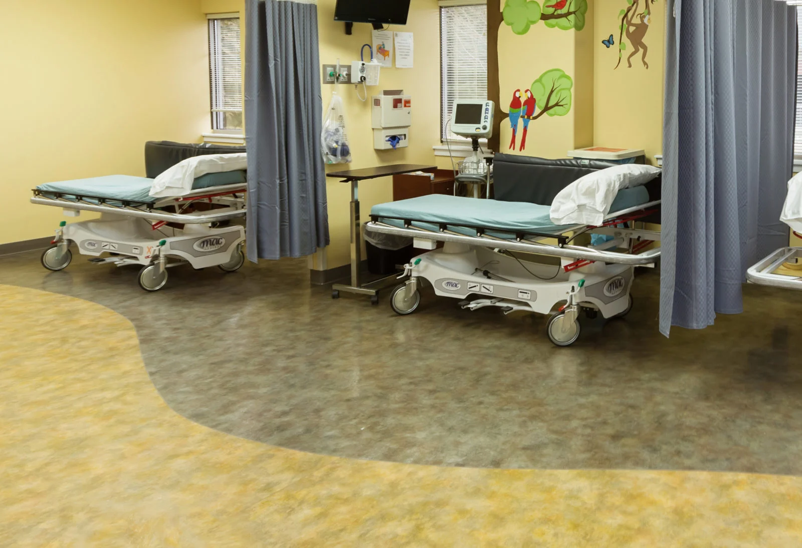 Hospital and Surgery Center Roofing